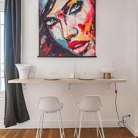 Apartment Aux Clefs Des Sacres - Aristide Briand
