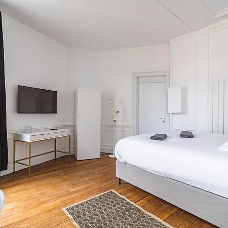 Aux Clefs Des Sacres - Aristide Briand Apartment