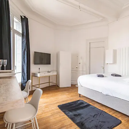 Aux Clefs Des Sacres - Aristide Briand Apartment *