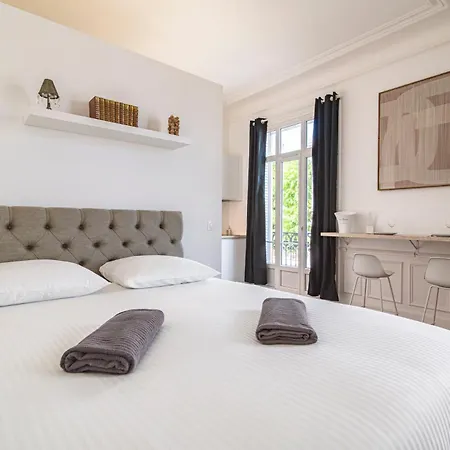 Aux Clefs Des Sacres - Aristide Briand Apartment Reims